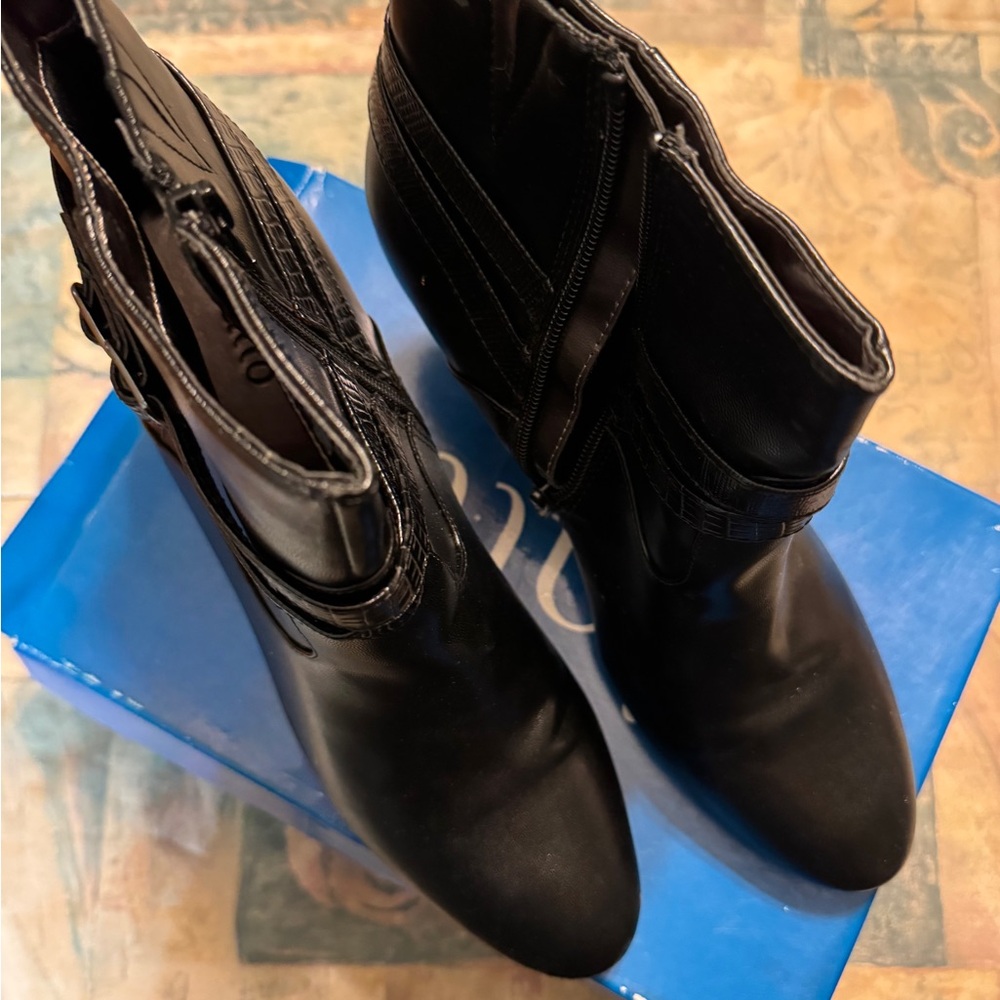 Rialto Foley Black Ankle Boots with Buckles - Size 10 M- Worn One Time Indoors